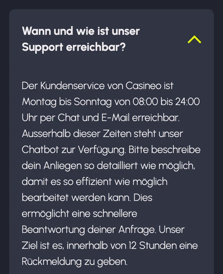 Kundendienst von Casineo in der mobilen Ansicht: Chat und E-Mail täglich 8 bis 24 Uhr, danach Chatbot
